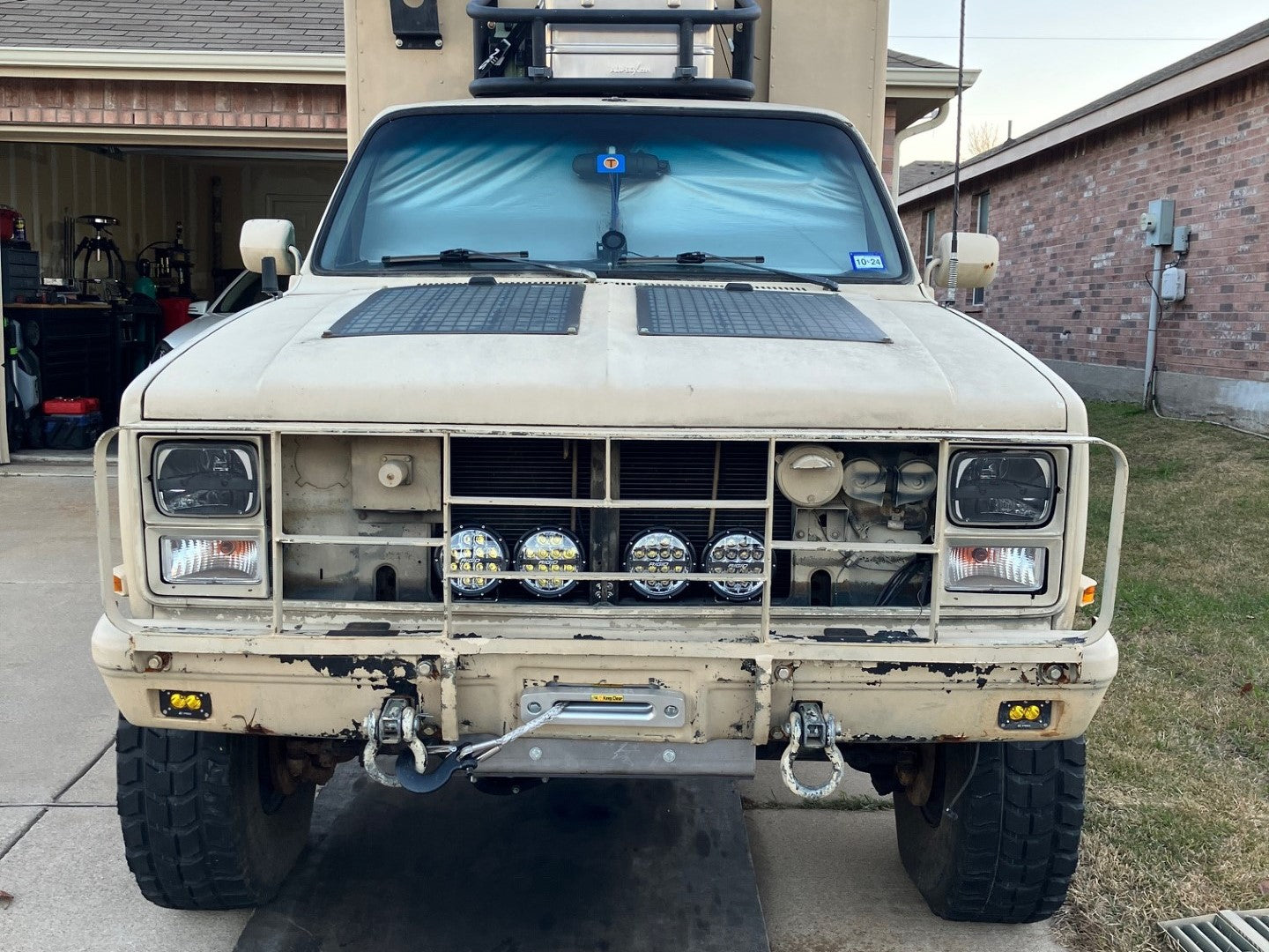 GM Truck ( '81-'87 ('91)) - Light Mount (Behind Grill)